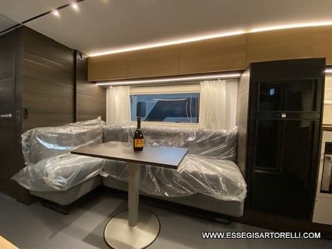OCCASIONE: ADRIA NEW ASTELLA 704 HP 4 POSTI 01/2025 ALDE CLIMA MACH TENDALINO - foto 82