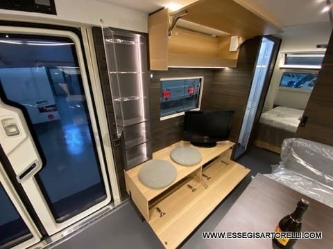 OCCASIONE: ADRIA NEW ASTELLA 704 HP 4 POSTI 01/2025 ALDE CLIMA MACH TENDALINO - foto 91