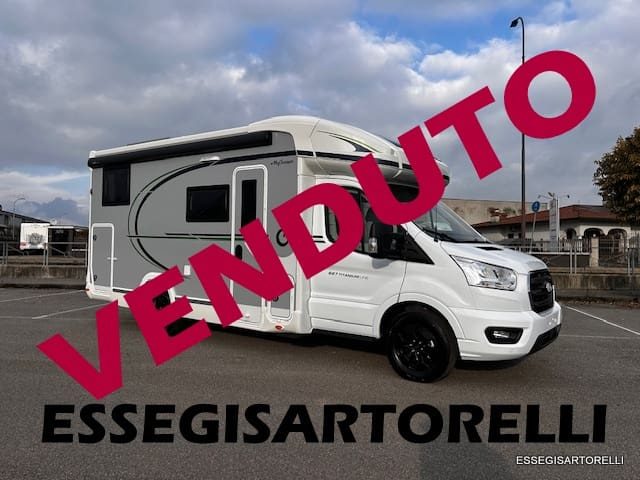 CHAUSSON NEW TITANIUM LINE 627 GARAGE E BASCULANTE 699 cm 165 CV POWER 2026