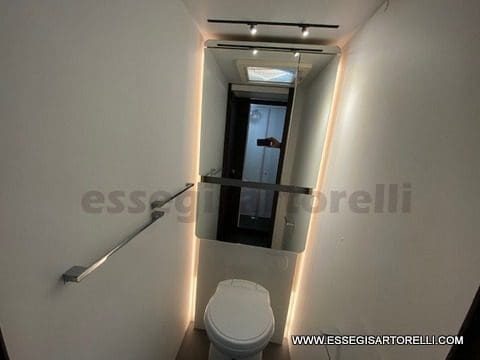 Adria NEW ASTELLA 704 HP caravan top di gamma 4 posti ALDE CLIMA MACH TENDALINO - foto 49