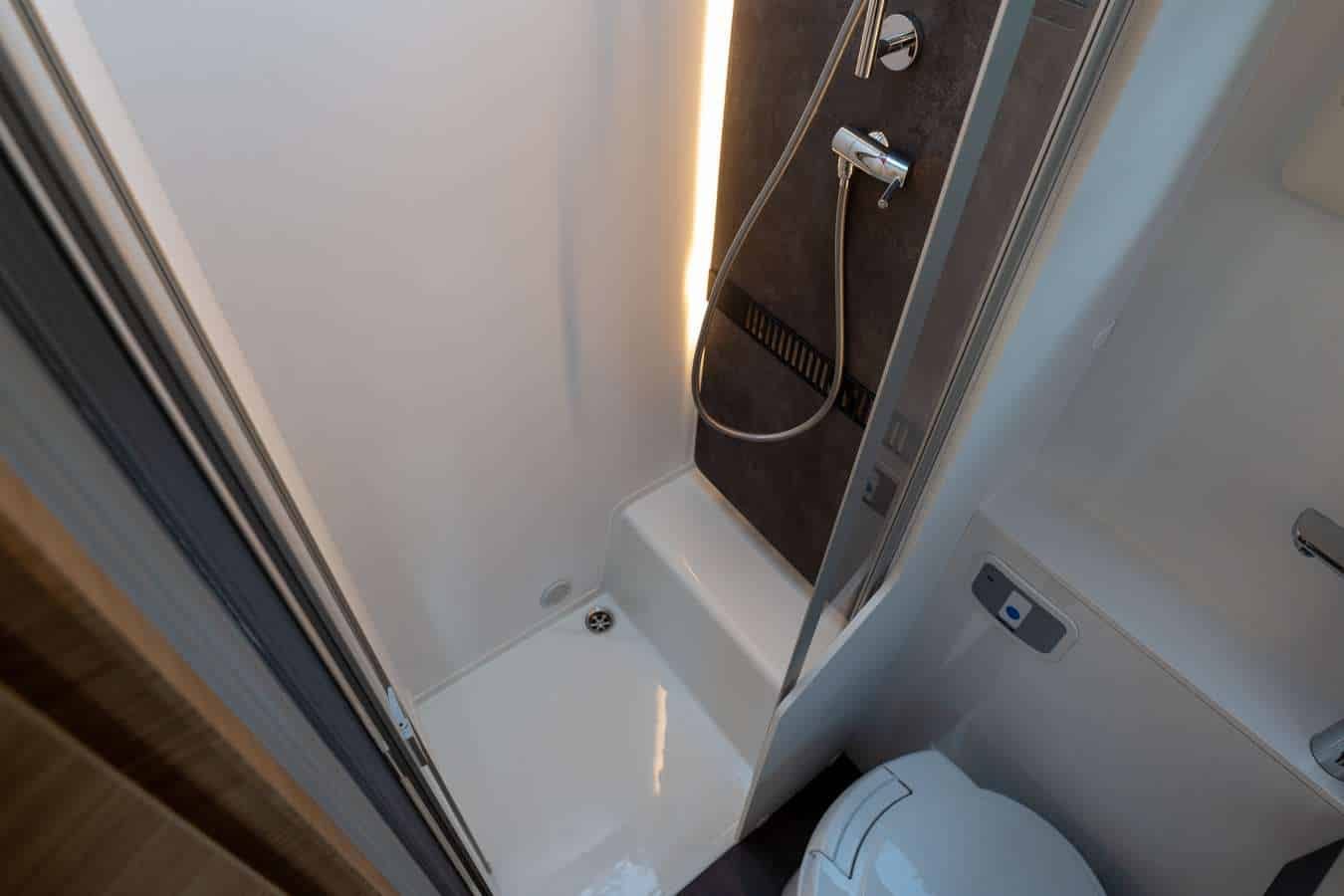 Adria Sonic 600 Sl *Patente B 4 Posti Omol.* - Frattin Camper&Caravan - foto 36