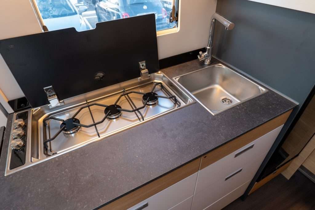 Adria Sonic 600 Sl *Patente B 4 Posti Omol.* - Frattin Camper&Caravan - foto 47