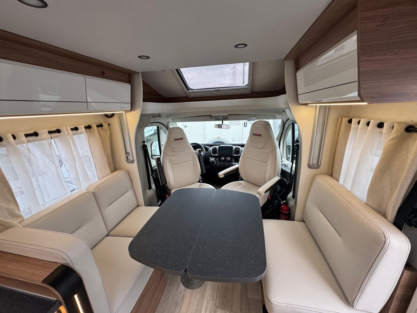 PILOTE P746FGJ 140CV - foto 7
