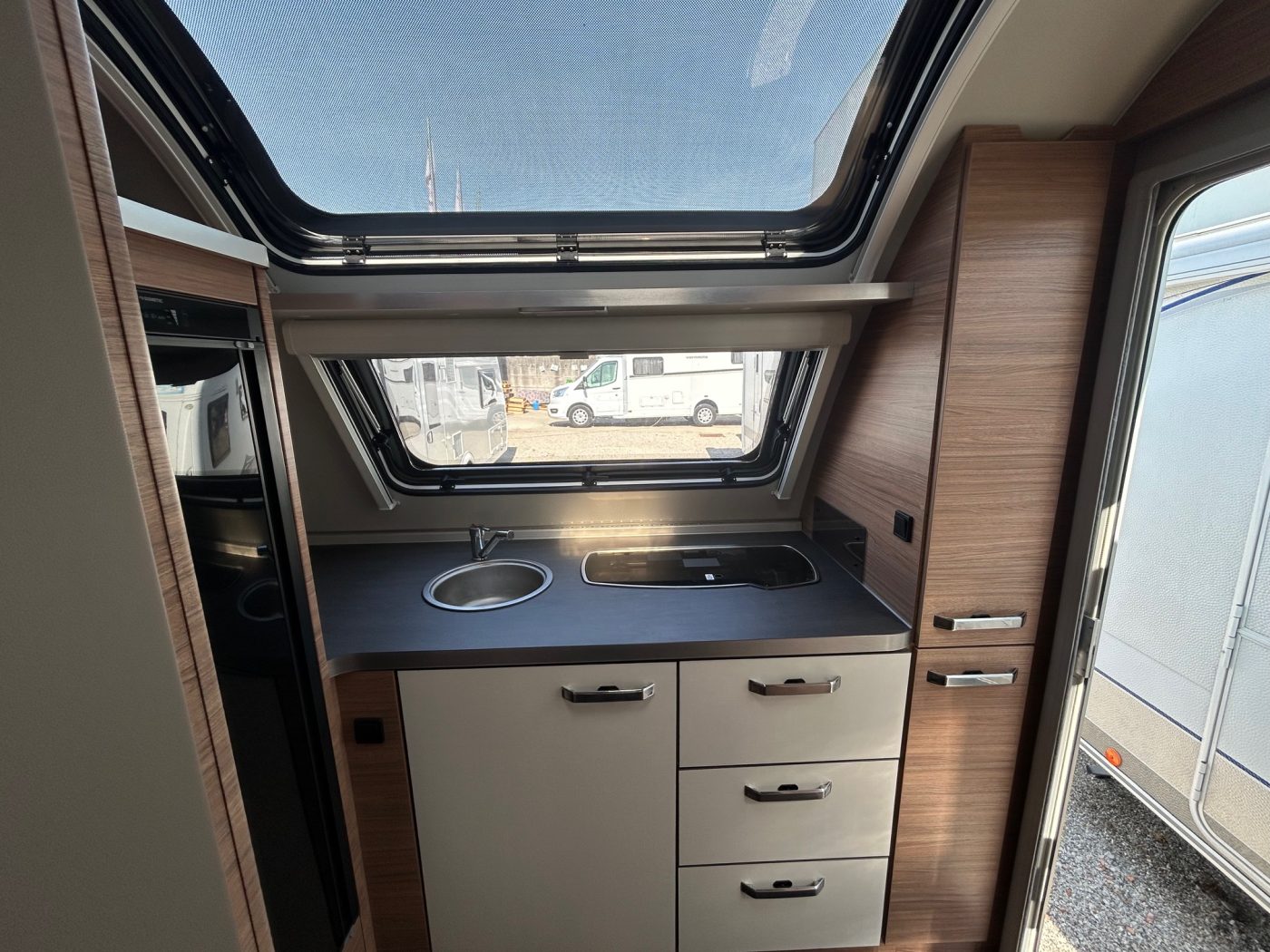 WEINSBERG CARAONE 390 PUH - Lucchetta Camper - foto 6