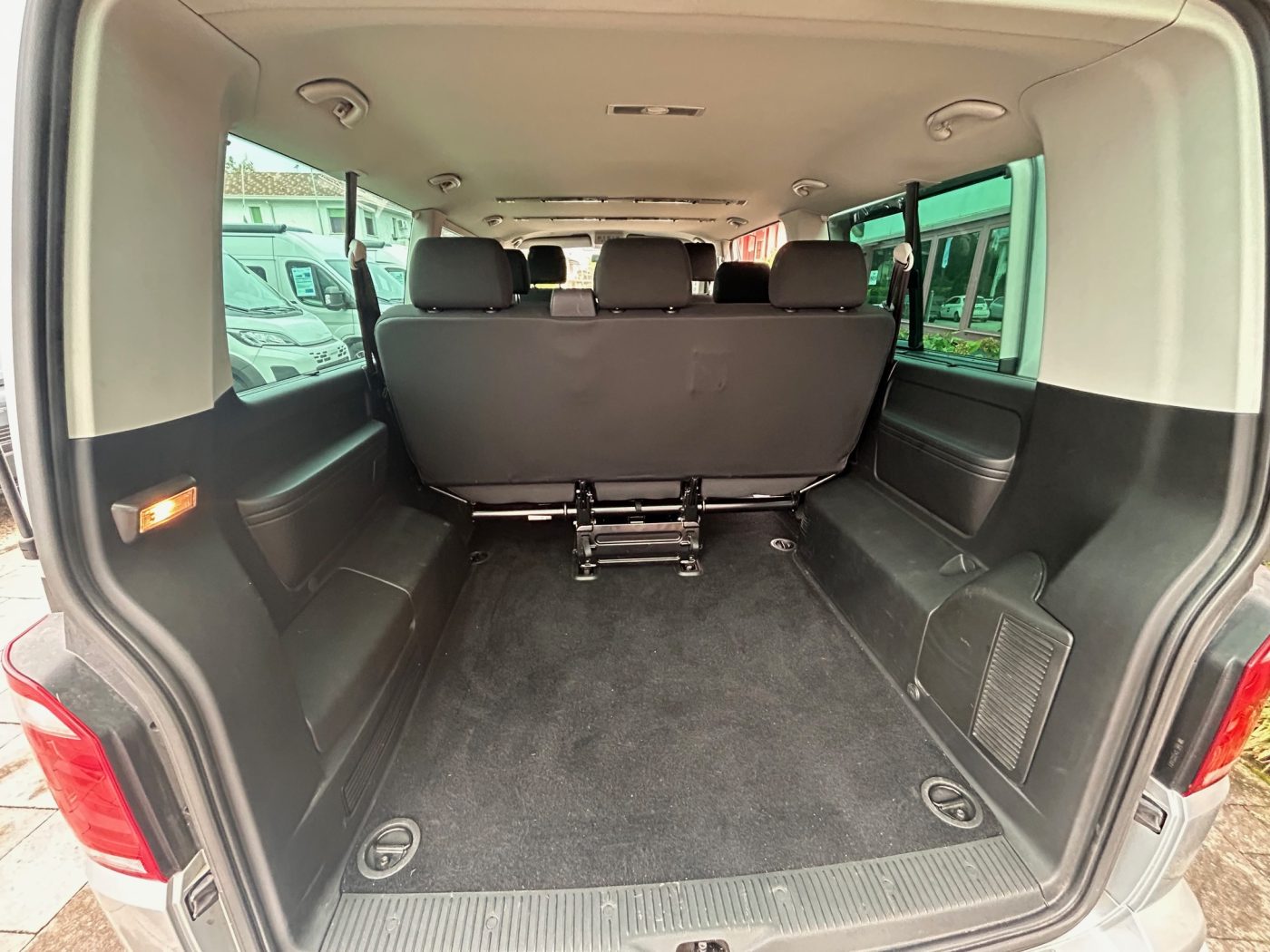 VOLKSWAGEN CARAVELLE CRUISE L2 - Lucchetta Camper - foto 8