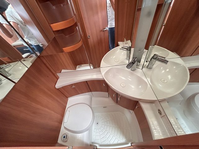HOBBY DELUXE 490 KMF - Lucchetta Camper - foto 7