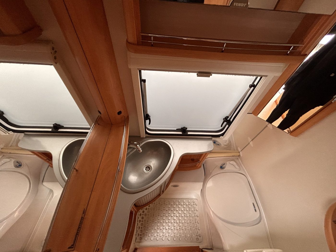 FENDT SAPHIR BIANCO 450 - Lucchetta Camper - foto 9