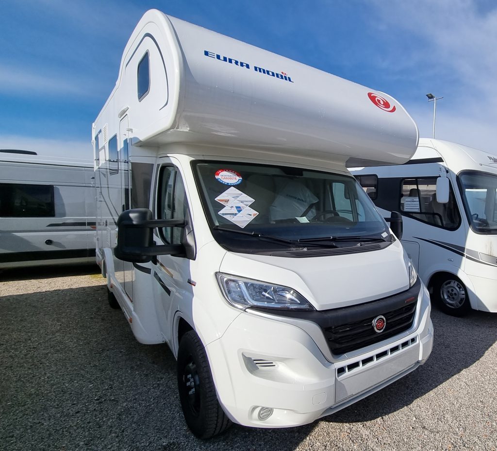 EURAMOBIL ACTIVA ONE 690 HB - Lucchetta Camper