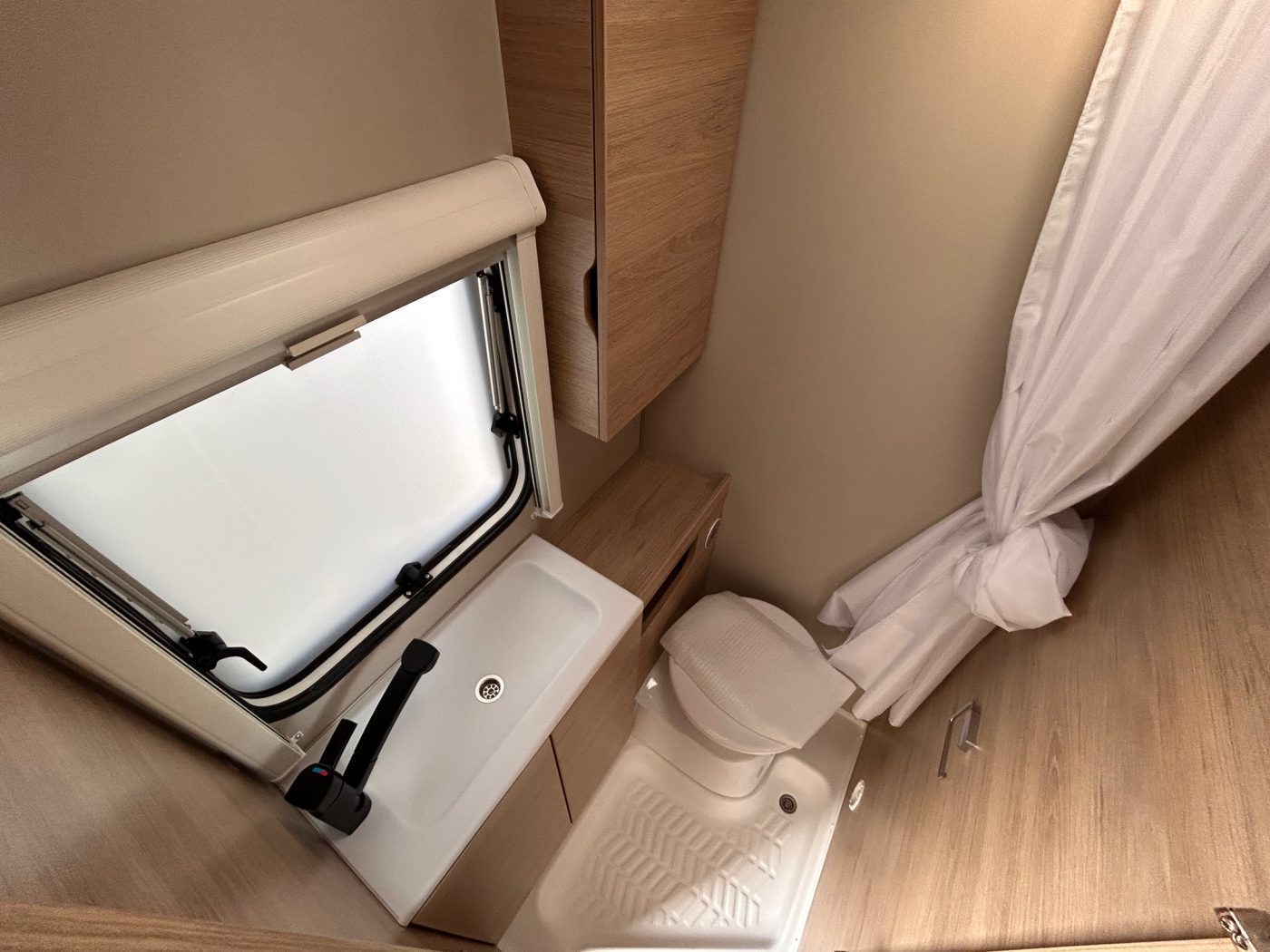 WEINSBERG CARAONE 390 QD - Lucchetta Camper - foto 10