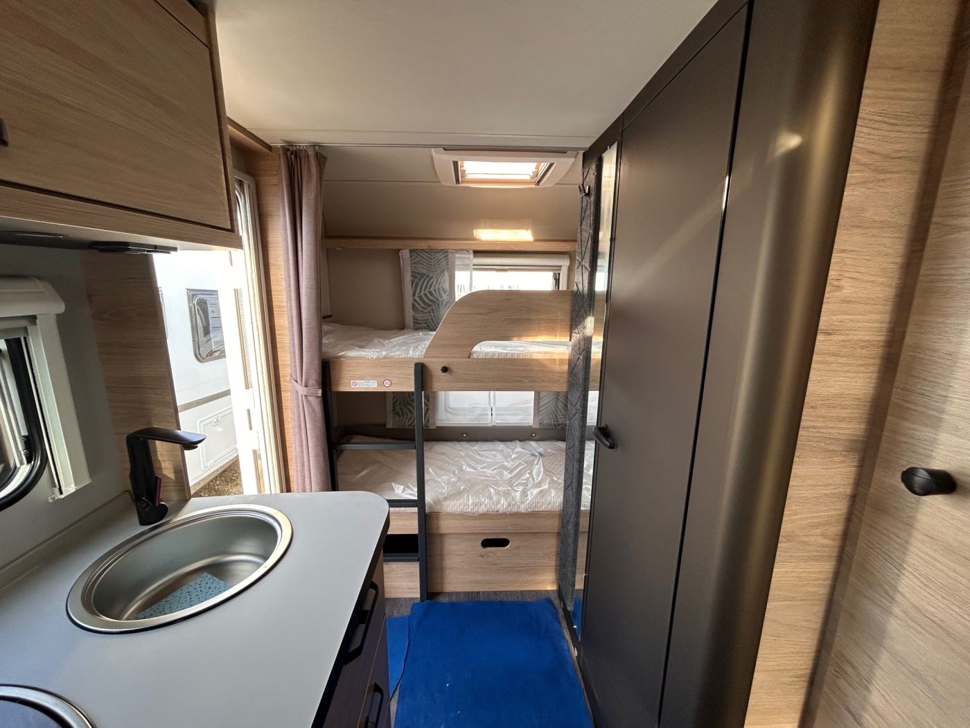WEINSBERG CARAONE 400 LK - Lucchetta Camper - foto 8