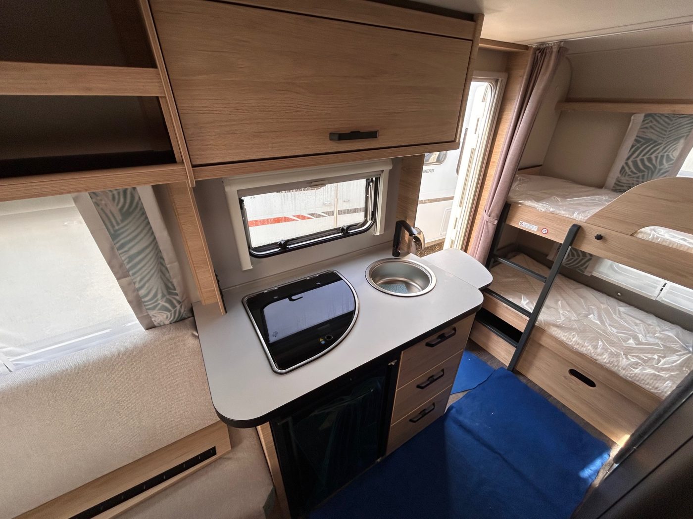 WEINSBERG CARAONE 400 LK - Lucchetta Camper - foto 9