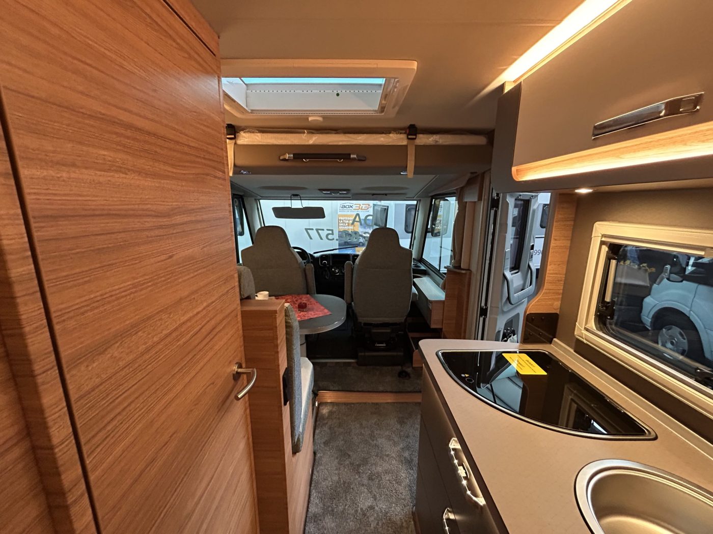 WEINSBERG CARACORE 650 MEG - Lucchetta Camper - foto 9