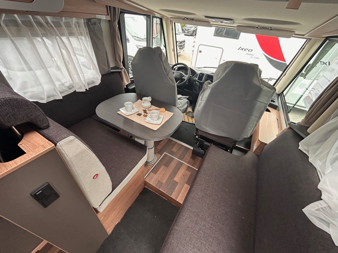 WEINSBERG CARACORE 650 MF - Lucchetta Camper - foto 5