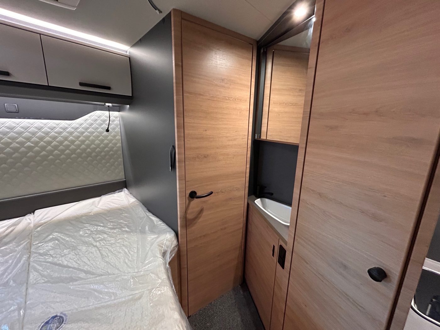 KNAUS L!VE WAVE 650 MF PLATINUM SELECTION - Lucchetta Camper - foto 8
