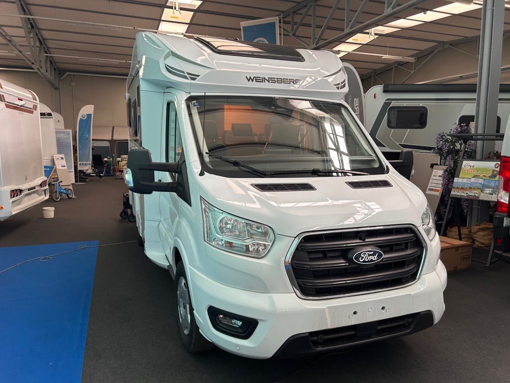 WEINSBERG CARASUITE FORD 550 MG - Lucchetta Camper