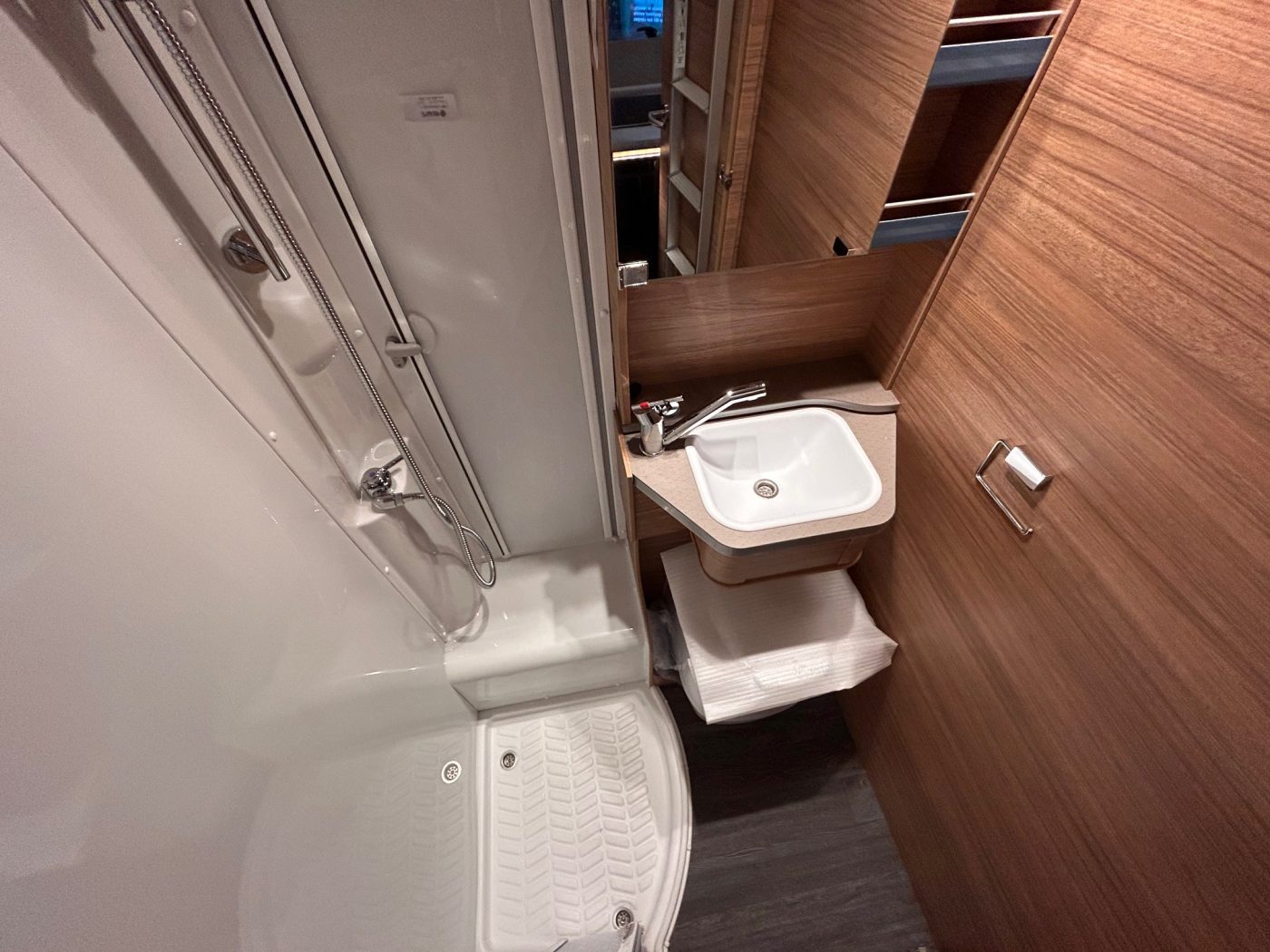 WEINSBERG CARASUITE FORD 550 MG - Lucchetta Camper - foto 13