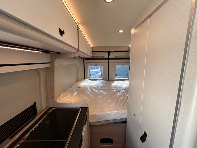 BÜRSTNER CAMPEO SKYLINE C 600 BRAVA - Lucchetta Camper - foto 7