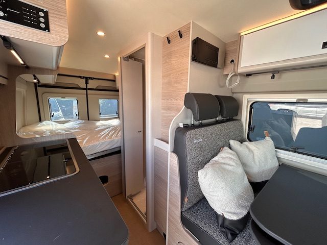 BÜRSTNER CAMPEO SKYLINE C 600 BRAVA - Lucchetta Camper - foto 12