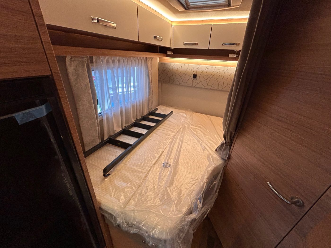 WEINSBERG CARASUITE 650 MF - Lucchetta Camper - foto 6