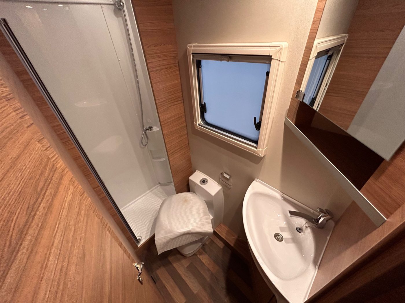 WEINSBERG CARASUITE 650 MF - Lucchetta Camper - foto 7