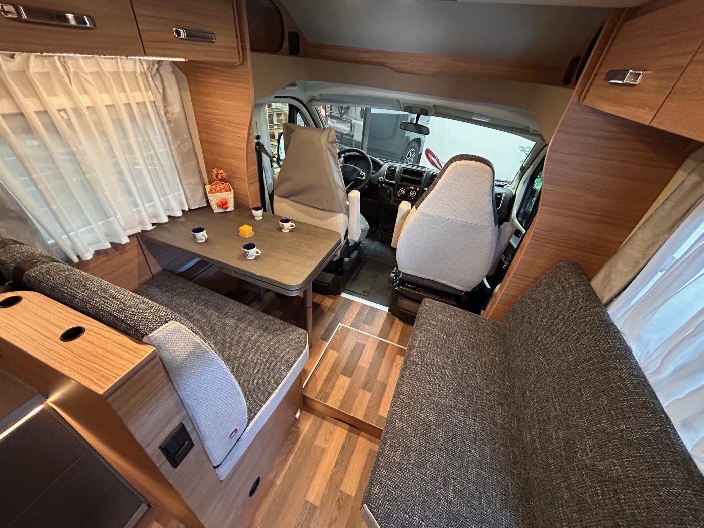 WEINSBERG CARASUITE 650 MF - Lucchetta Camper - foto 9
