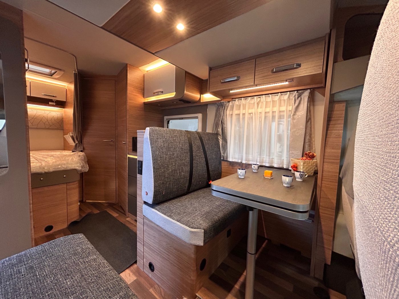 WEINSBERG CARASUITE 650 MF - Lucchetta Camper - foto 11