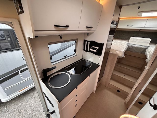 BÜRSTNER LYSEO TIME T SKYLINE T/IT 690 - Lucchetta Camper - foto 5