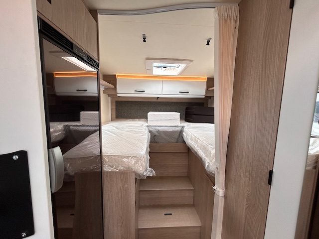 BÜRSTNER LYSEO TIME T SKYLINE T/IT 690 - Lucchetta Camper - foto 6