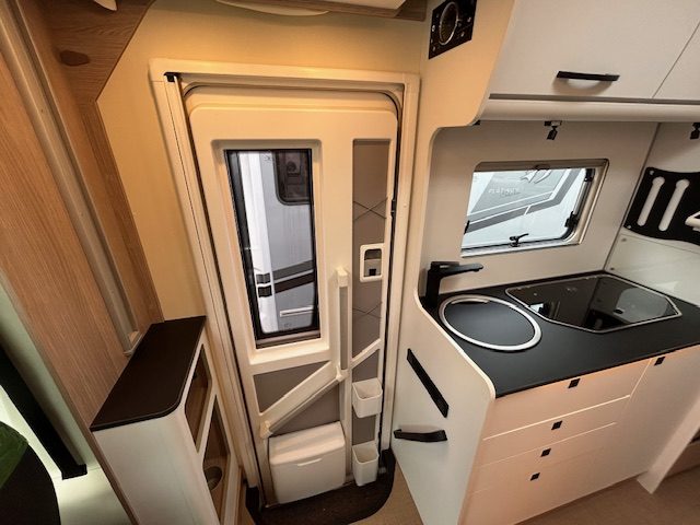 BÜRSTNER LYSEO TIME T SKYLINE T/IT 690 - Lucchetta Camper - foto 8