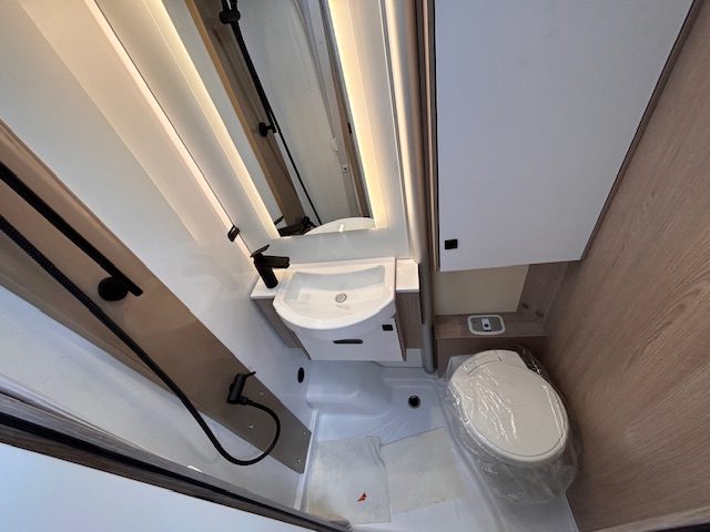 BÜRSTNER LYSEO TIME T SKYLINE T/IT 690 - Lucchetta Camper - foto 9