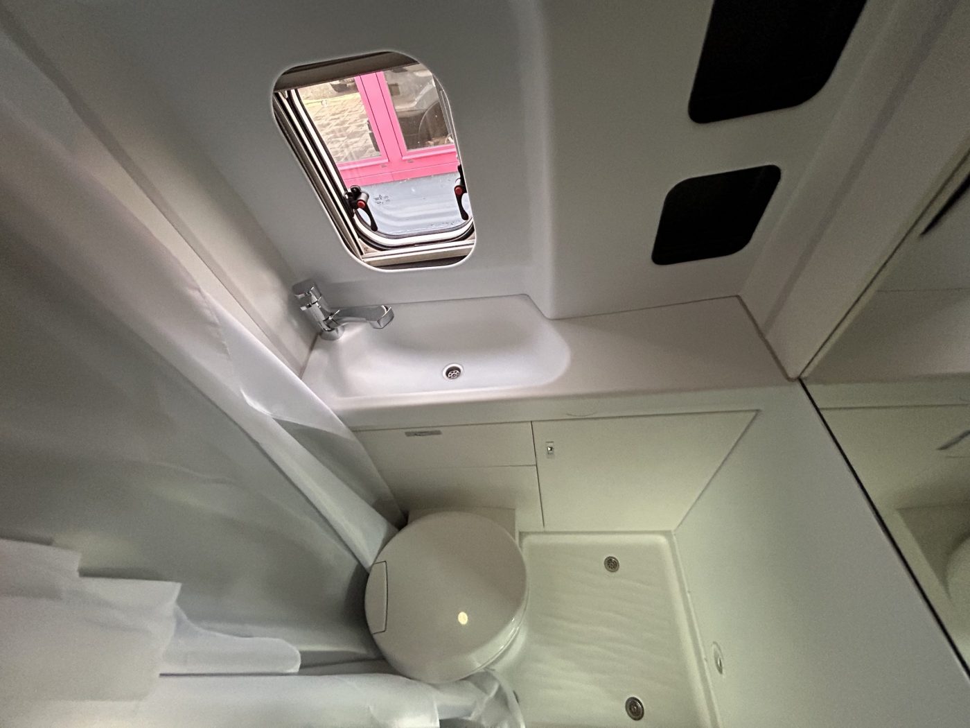 WEINSBERG CARATOUR FORD 600 MQ - Lucchetta Camper - foto 10