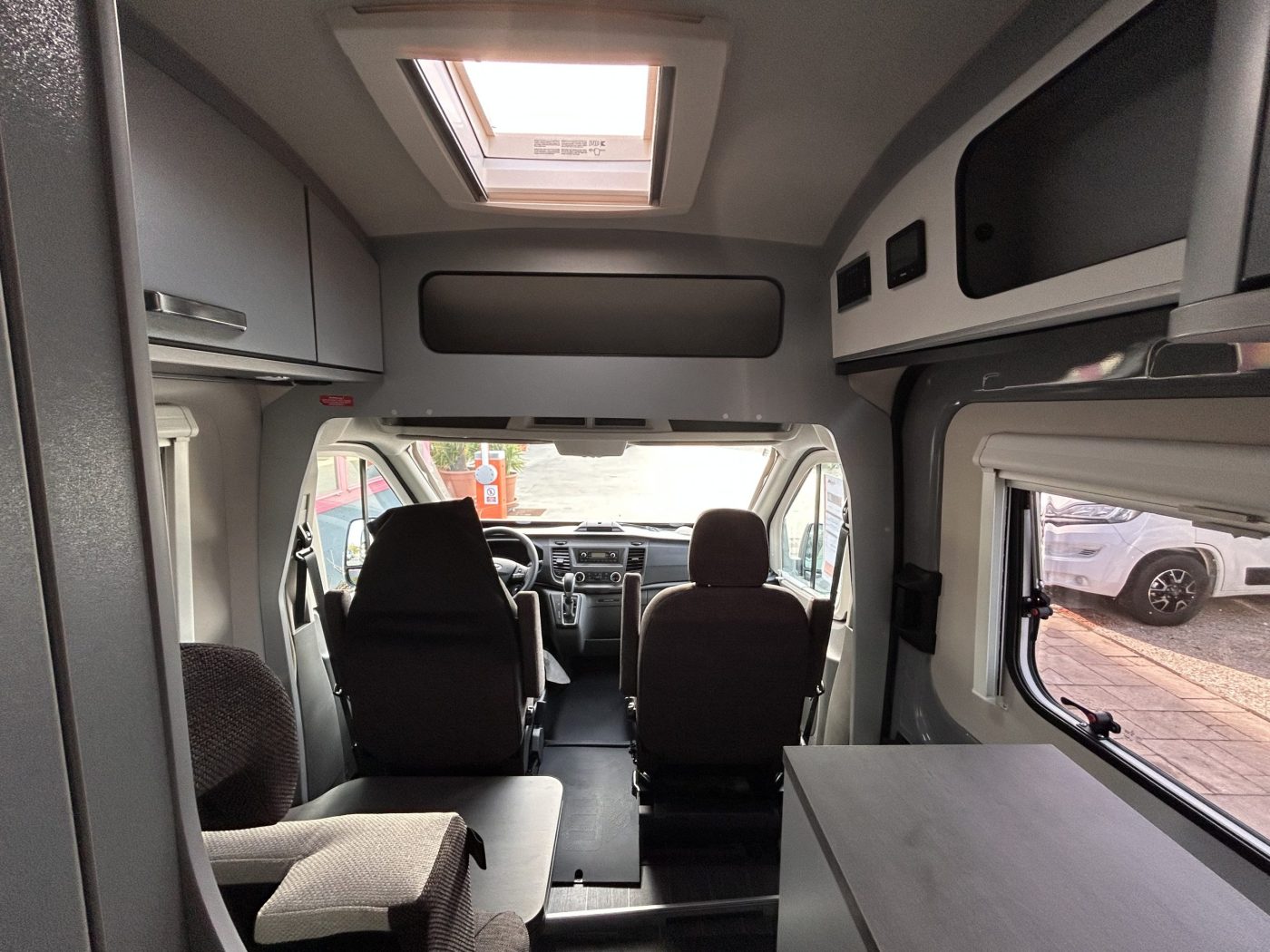 WEINSBERG CARATOUR FORD 600 MQ - Lucchetta Camper - foto 11