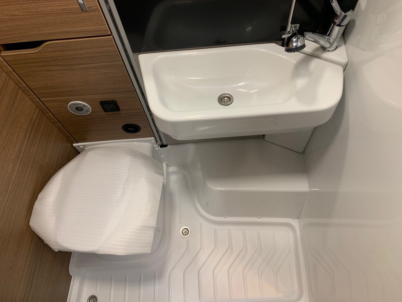 KNAUS TOURER VAN 500 LT VANSATION - Lucchetta Camper - foto 16