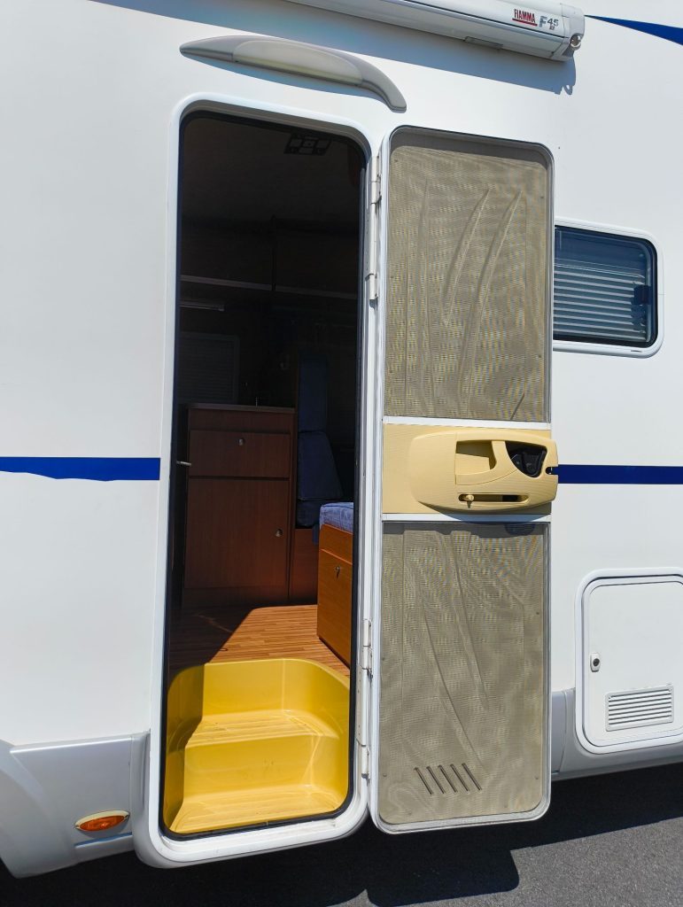 Giottiline Therry T45 Usato: Mansardato 6 Posti e Garage - OK Camper - foto 7