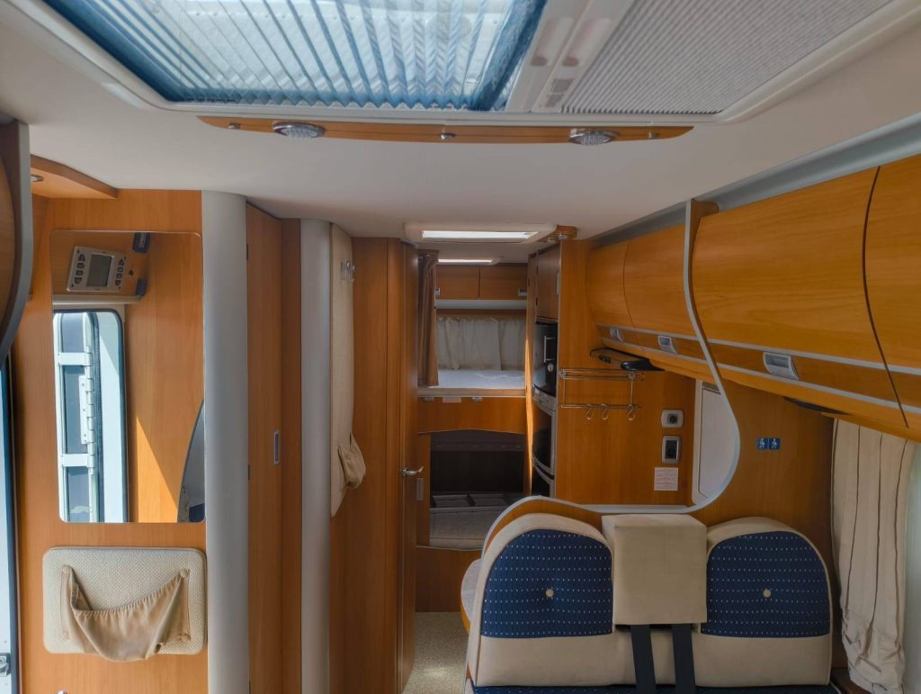 Laika Ecovip 1 Classic Usato: 6 Posti e Motore 160 CV - OK Camper - foto 9