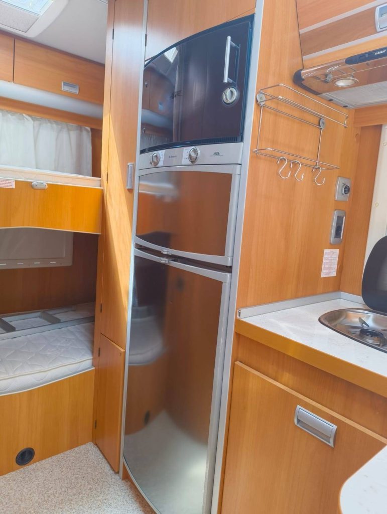 Laika Ecovip 1 Classic Usato: 6 Posti e Motore 160 CV - OK Camper - foto 17