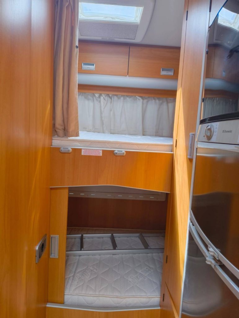 Laika Ecovip 1 Classic Usato: 6 Posti e Motore 160 CV - OK Camper - foto 18