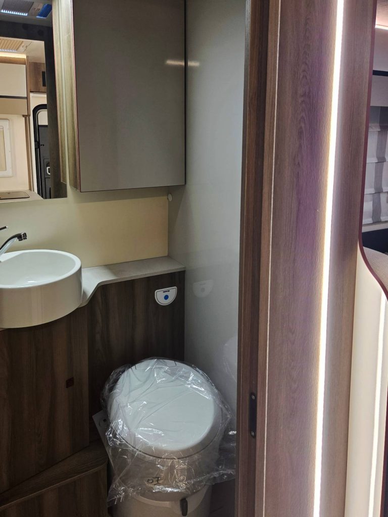 Camper nuovo in vendita Roller Team Kronos 298 TL - OK Camper - foto 17
