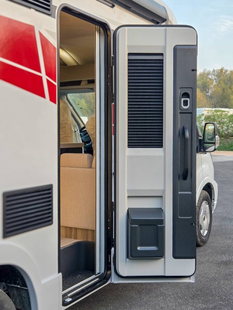 Camper in vendita nuovo Roller Team Kronos Fit 230 TL - OK Camper - foto 10