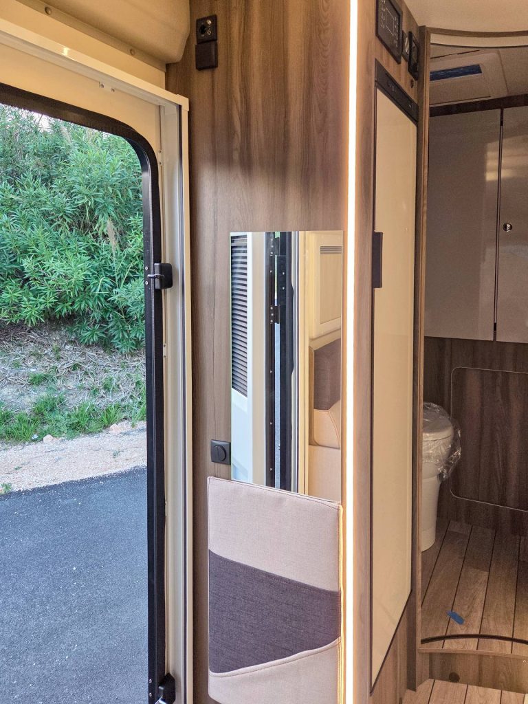 Camper in vendita nuovo Roller Team Kronos Fit 230 TL - OK Camper - foto 13