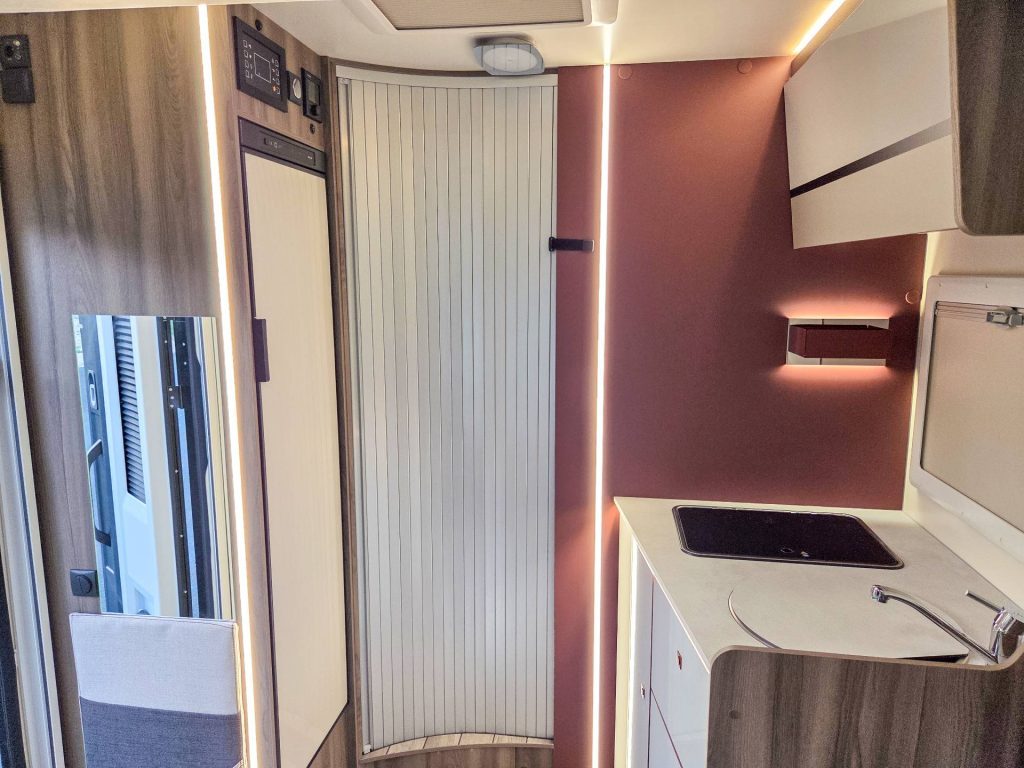 Camper in vendita nuovo Roller Team Kronos Fit 230 TL - OK Camper - foto 25
