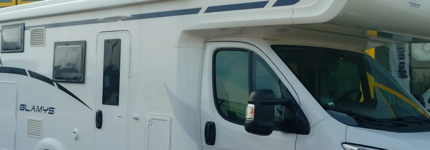 mclouis glamys 220 usato ducato 6 posti garage - Parcaravan