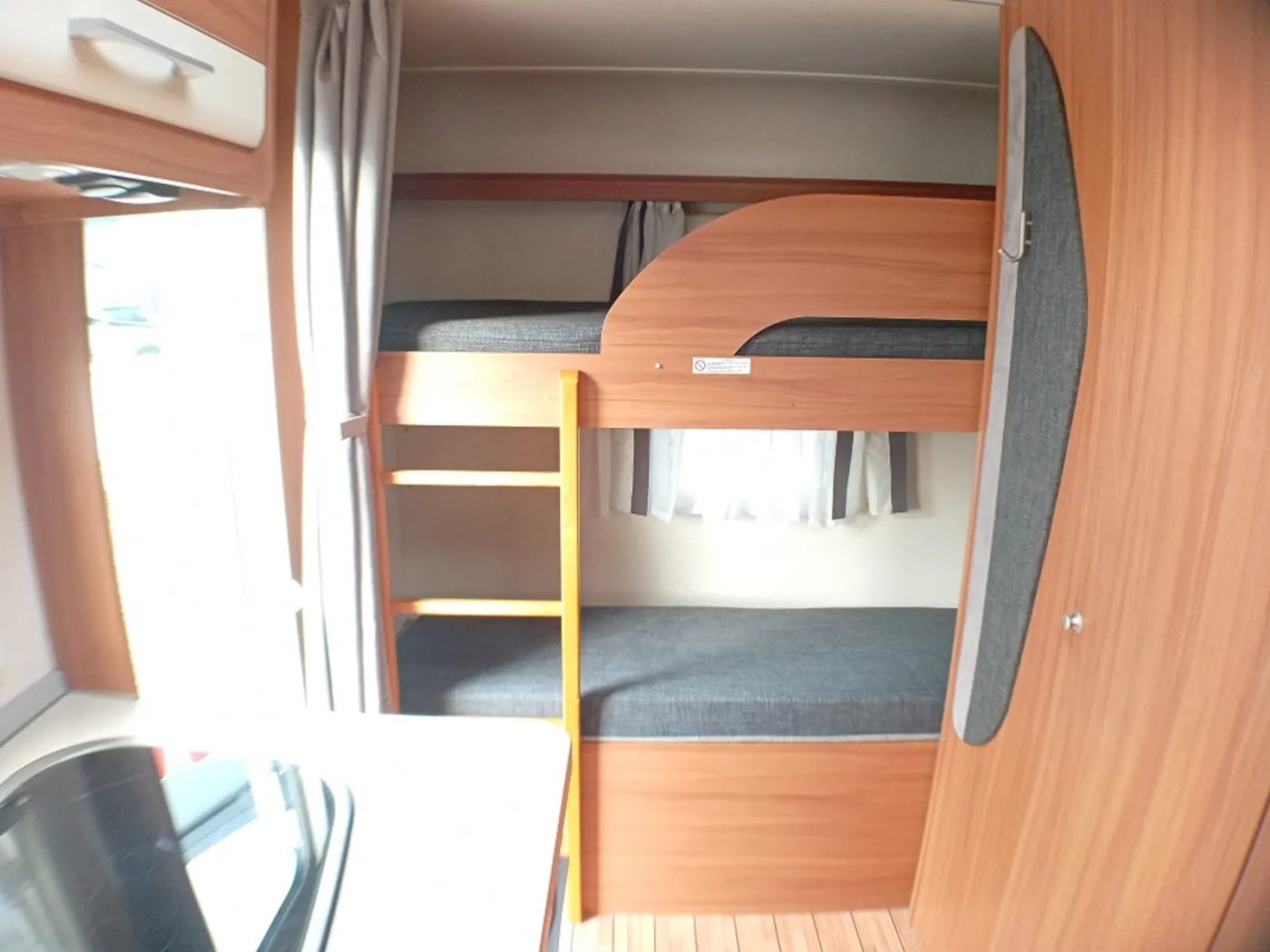 Weinsberg CaraOne 400LK usata | Roulotte 4 posti con veranda - foto 8