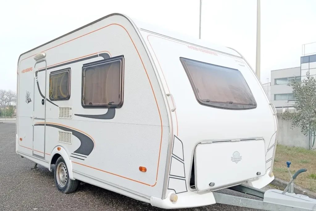 Weinsberg CaraOne 400LK usata | Roulotte 4 posti con veranda - foto 10