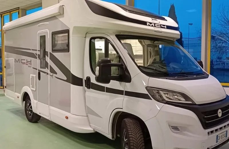 McLouis MC4 360 usato | Semintegrale 5 posti – Parcaravan - foto 12