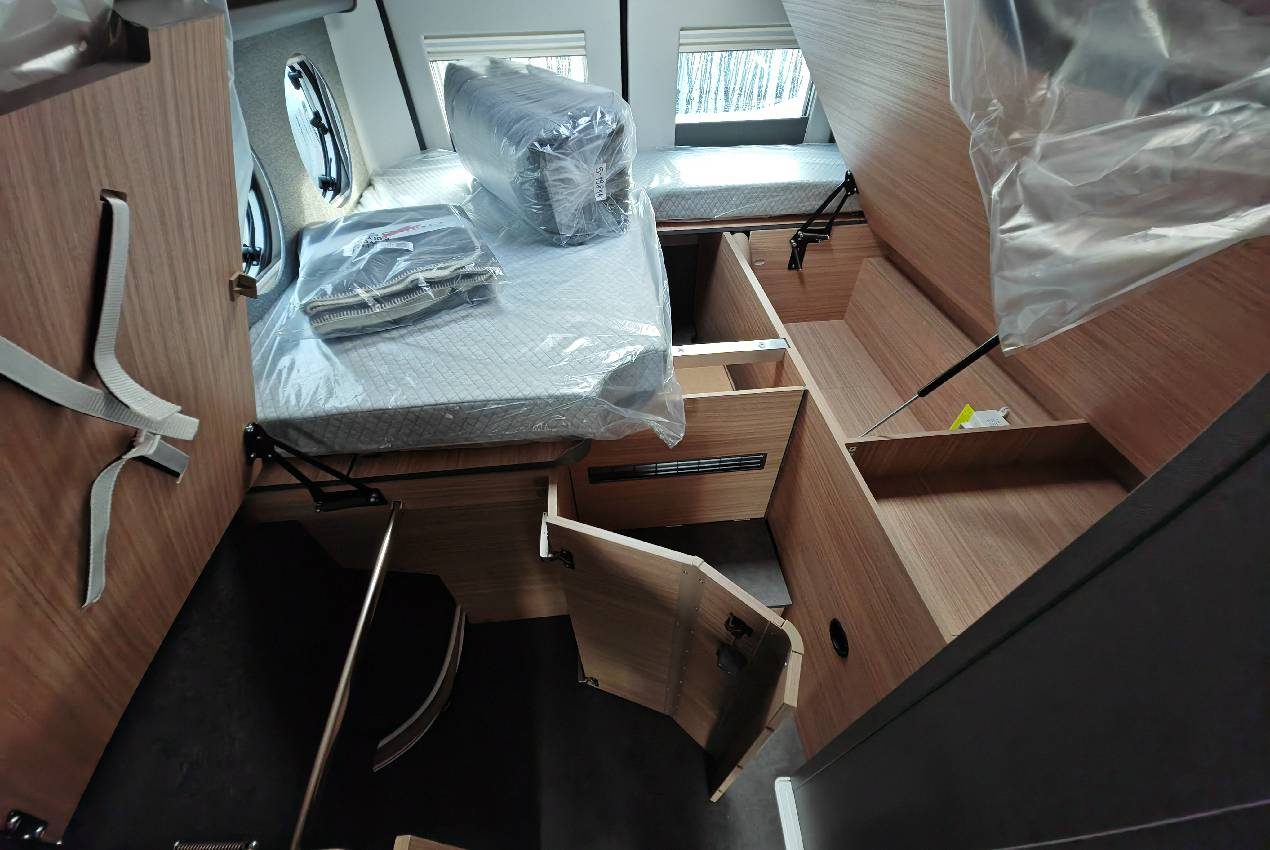 Malibu Van Diversity GT Skyview 640 LE K - foto 9