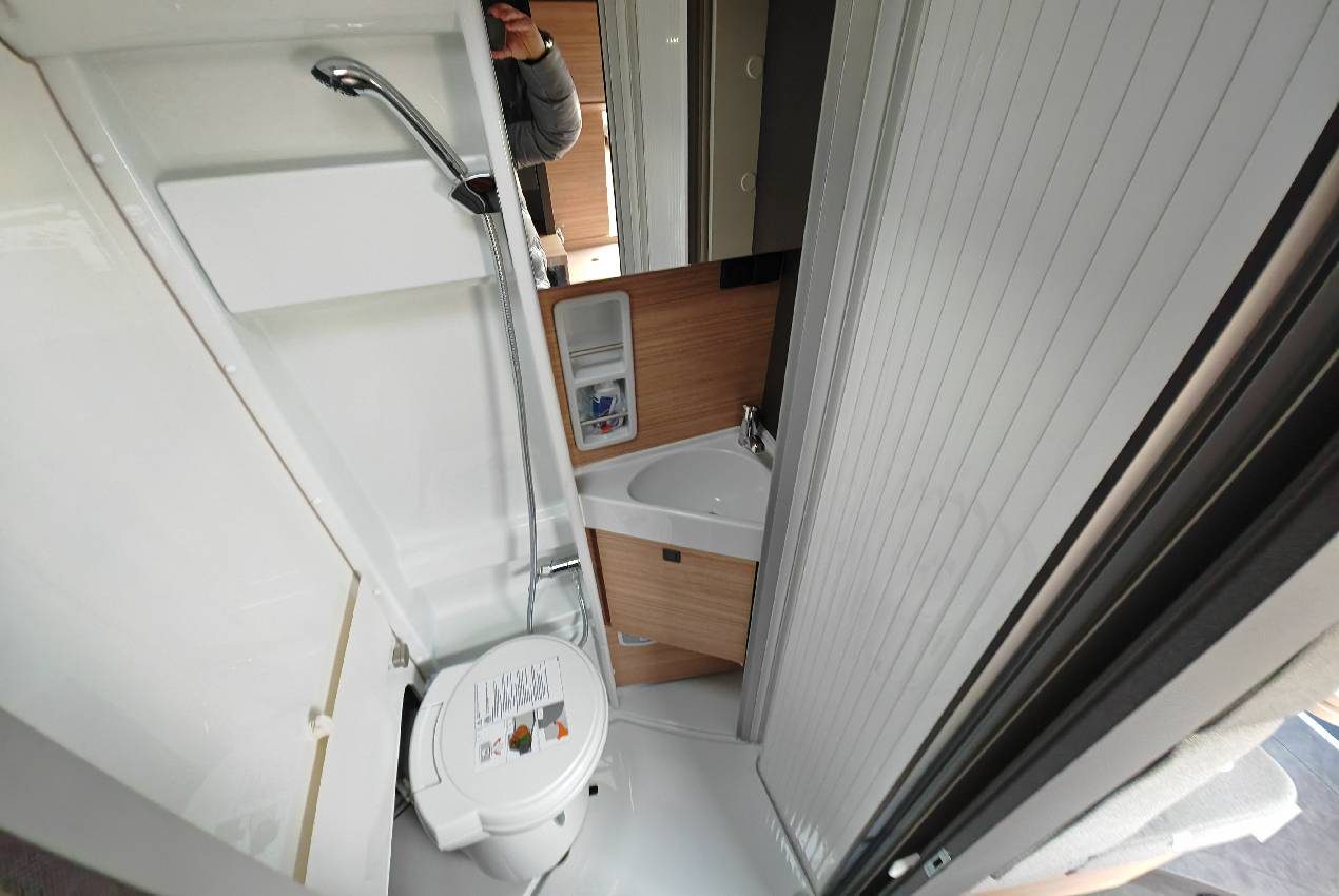 Malibu Van Diversity GT Skyview 640 LE K - foto 11