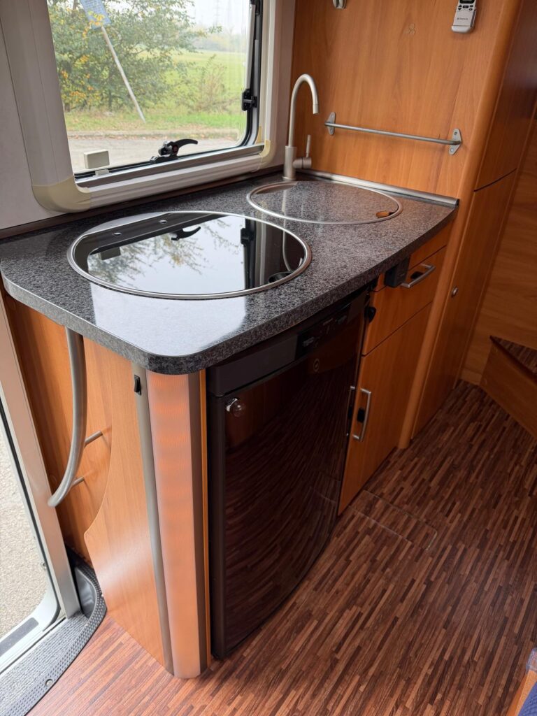Semintegrale Hymer Tramp 616 SL - foto 8