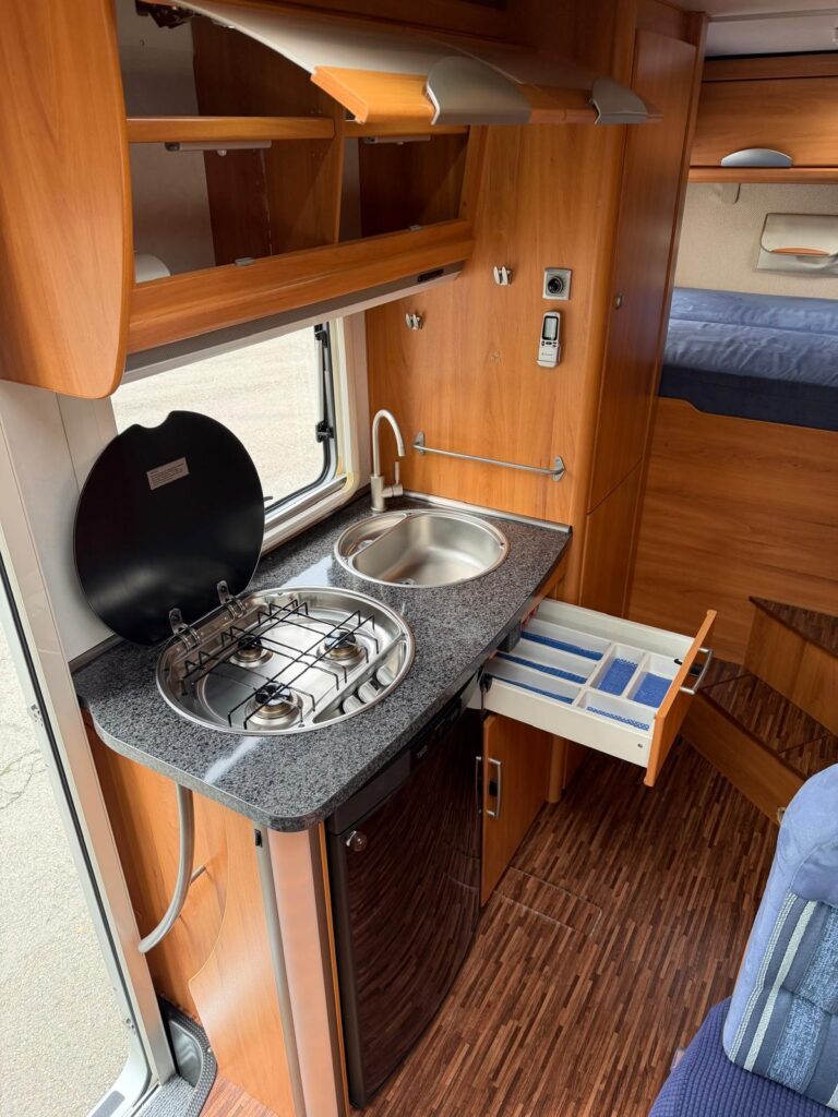 Semintegrale Hymer Tramp 616 SL - foto 9
