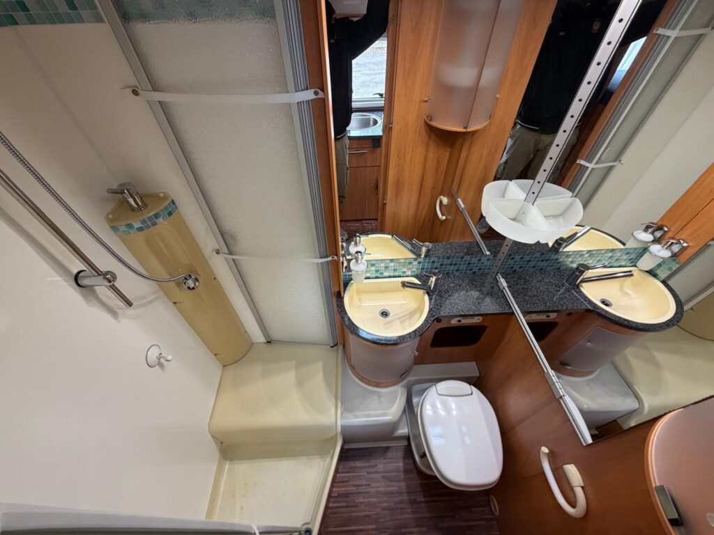 Semintegrale Hymer Tramp 616 SL - foto 12